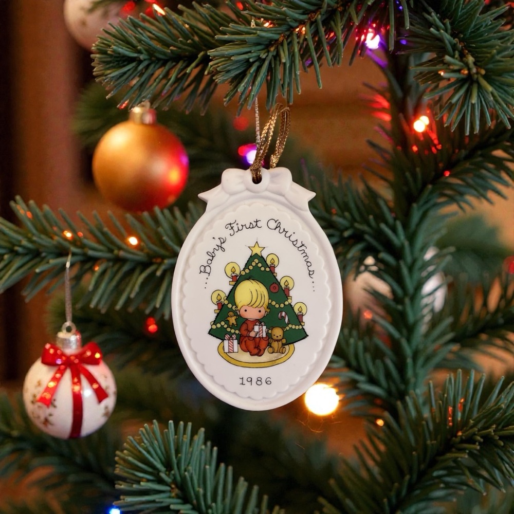 Vintage AVON Baby's First Christmas Ornament-Mint